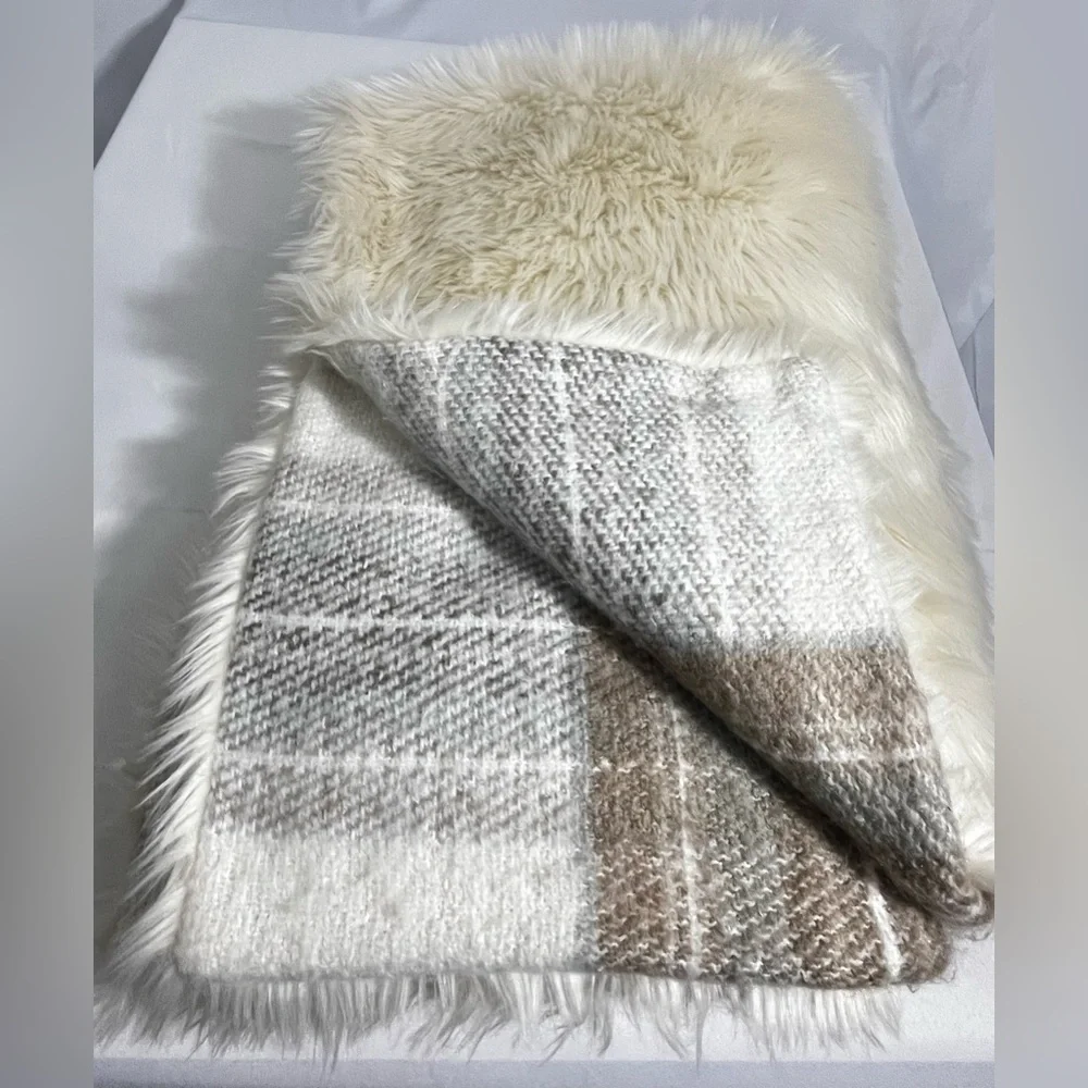 Pottery Barn Stewart Plaid Faux Fur Back Throw - Cream Tan Gray 50x60in